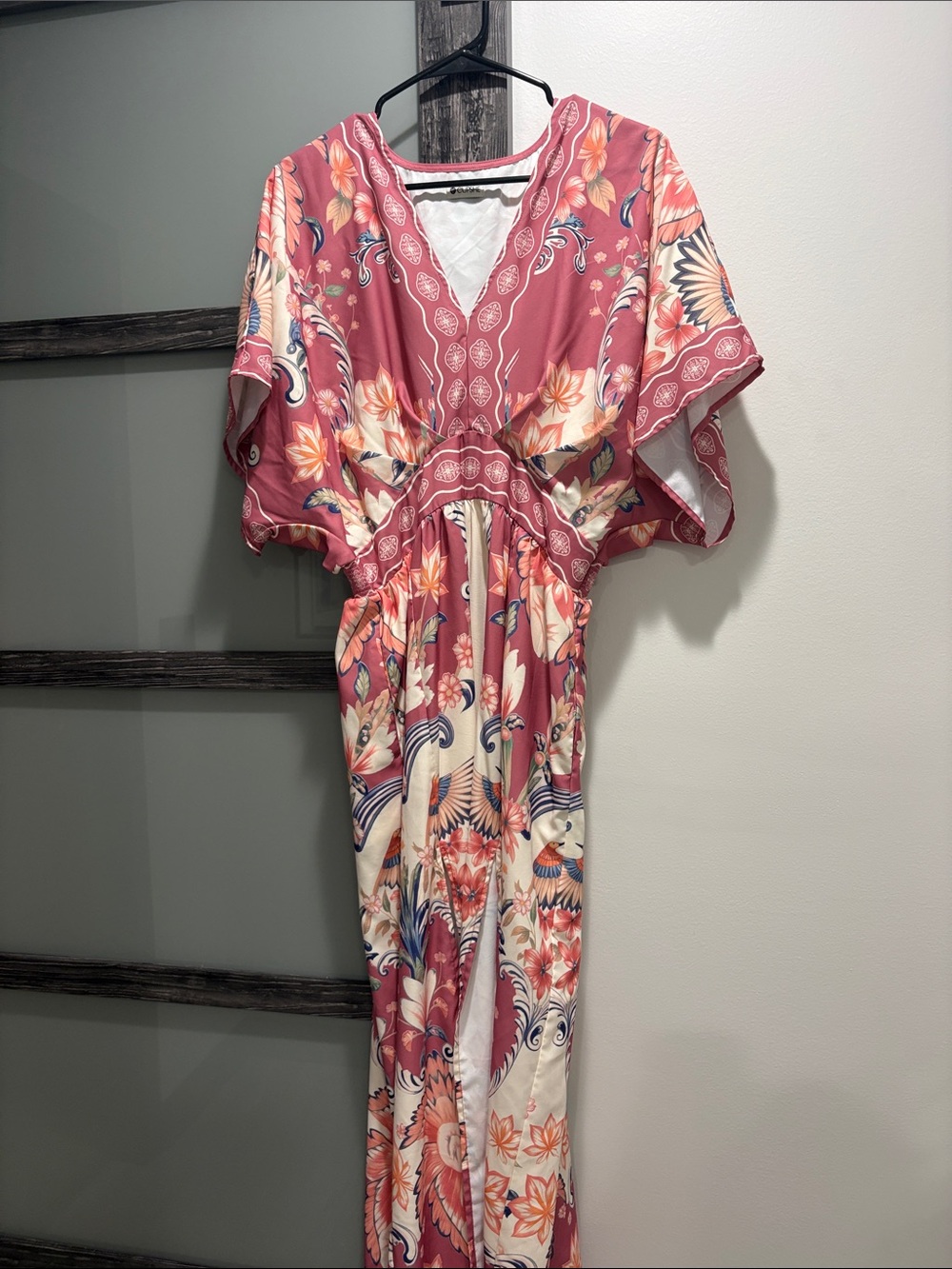 Cupshe Coral Floral V-Neck Maxi Dress